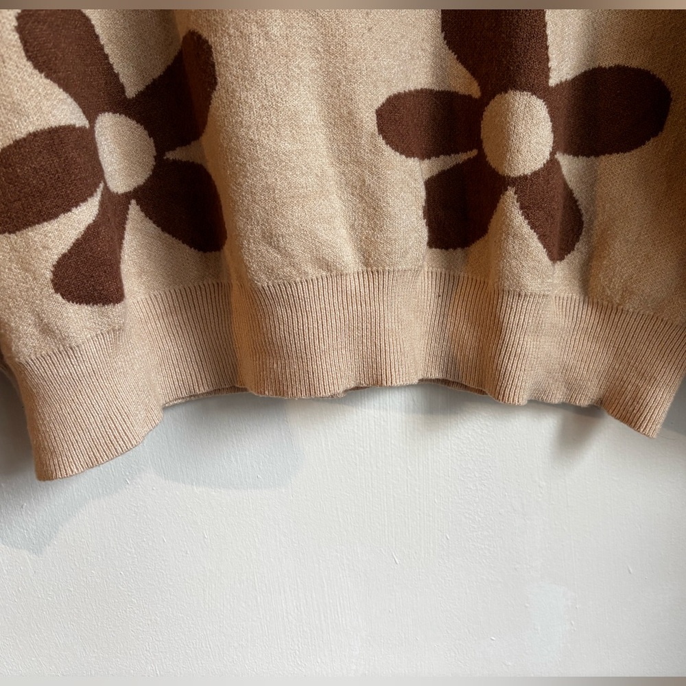 Lilly & Rose Boutique Floral Beige and Brown Sweater, Size Large - Picture 7 of 9